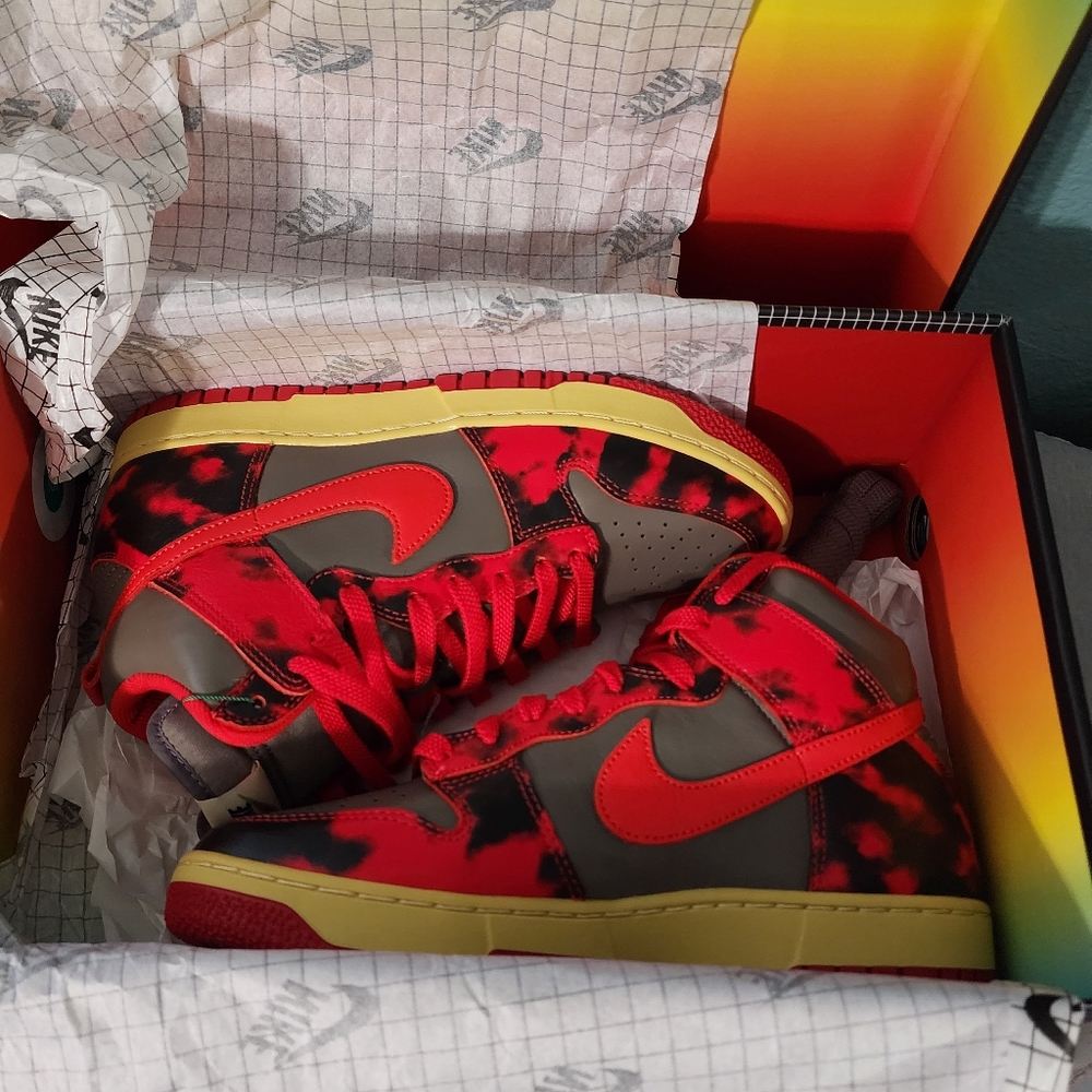 Nike Dunk High 1985 Acid Wash - Red
